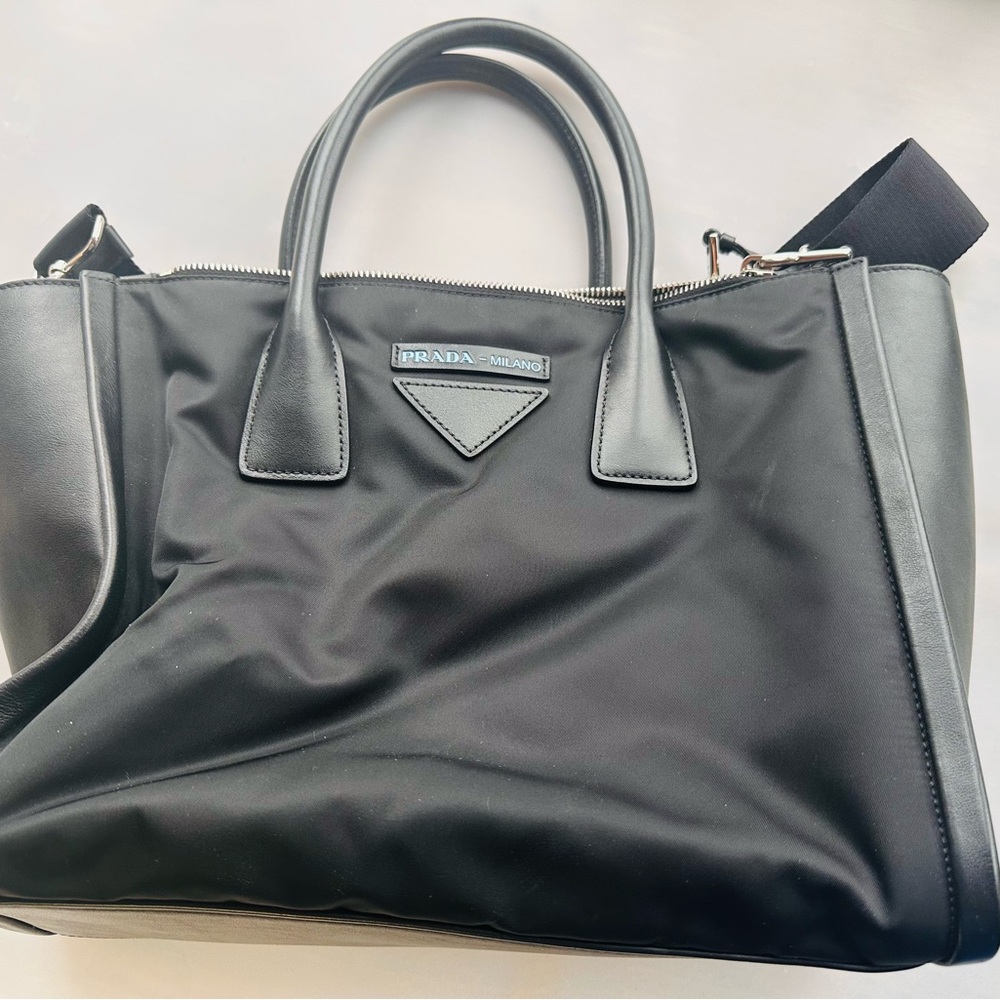 Prada Black Nylon Tote Bag
Price is non negotiable.
